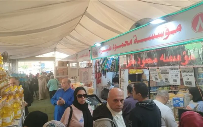 تخفيضات تصل إلى 20% على أسعار السلع الغذائية في المعرض الدائم بالمنصورة